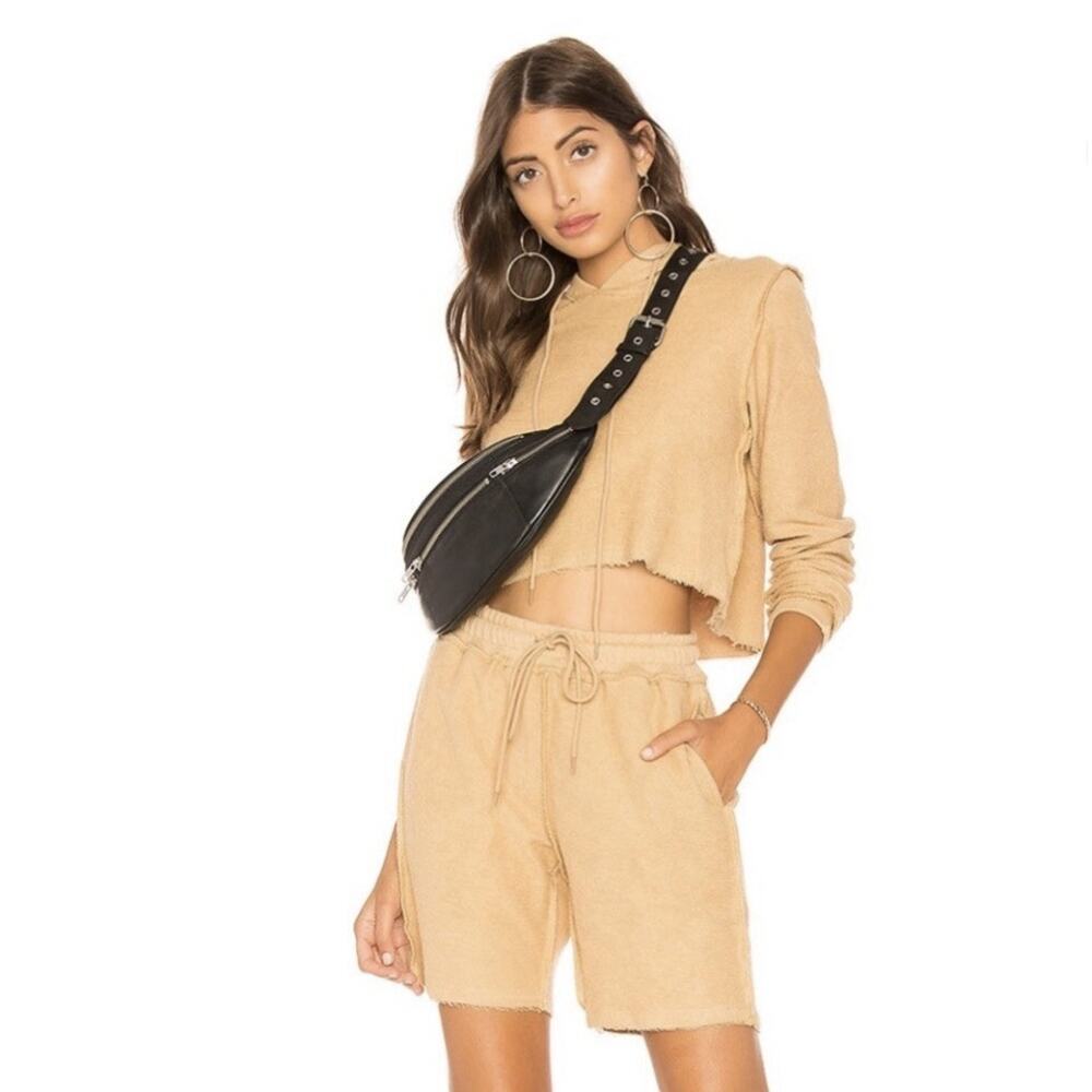 Guizio Sweatshirt Sweatsuit Shorts Hoodie Cropped Set Womens Size Medium Camel